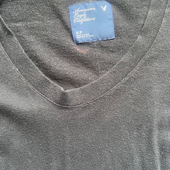 American Eagle women’s red & black scoop neck sweaters 2 pack size Small - Picture 7 of 9